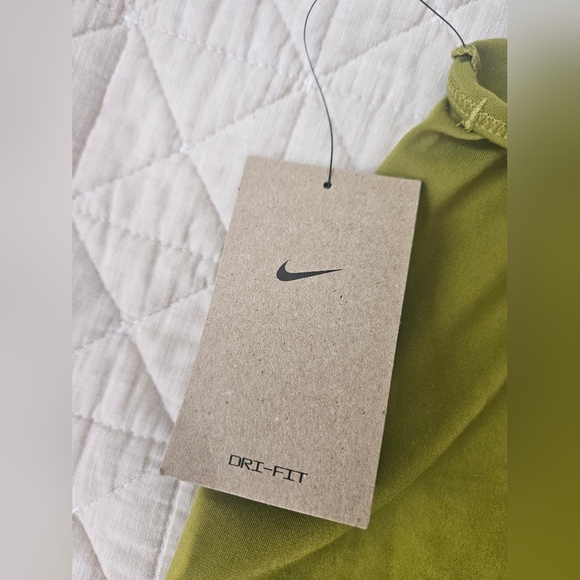 Nike Women Dri Fit training tank, size L - Picture 5 of 5